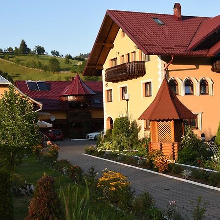 Pensiunea Casa Cristina Kimpulung Mołdawski Zewnętrze zdjęcie